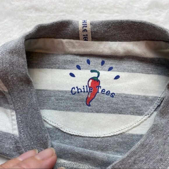 Chile Tees Gray White Striped Short  Sleeve Tee Size Large - Picture 3 of 10